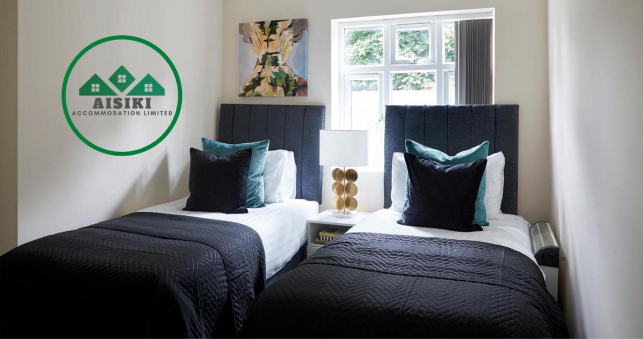 Aisiki Living At Alexandra Road, 2-Bedroom & 2-Bathroom With King Or Twin Beds And With Free Wi-Fi & Parking Watford  Exterior photo